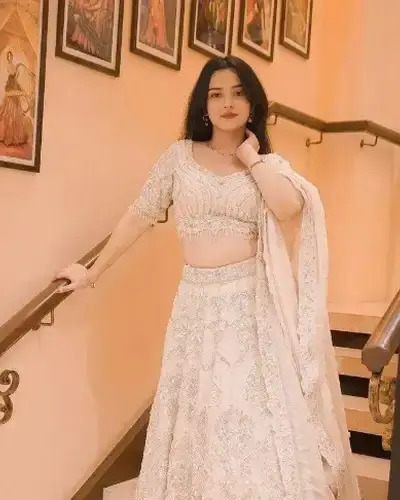 Escort Bazpur